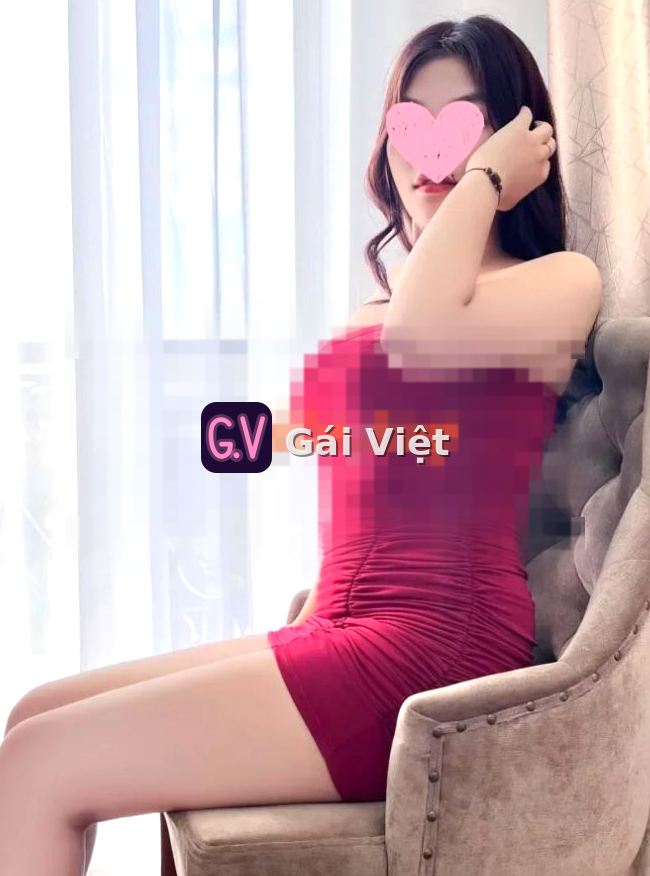 Khánh Vy – gái gọi Long Khánh