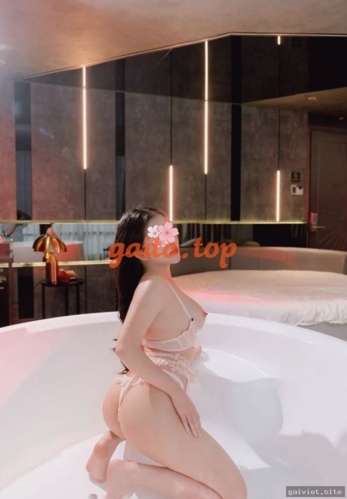 V I P – gái gọi Long Thành
