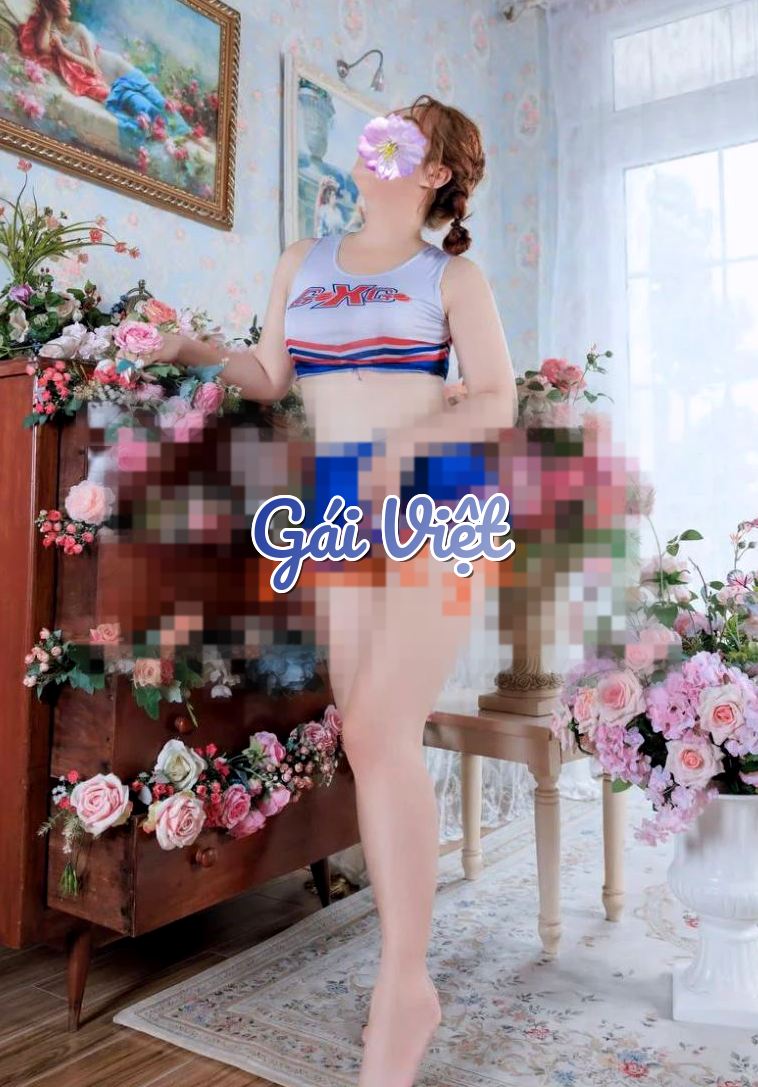 Min Cần – gái gọi Hải Châu